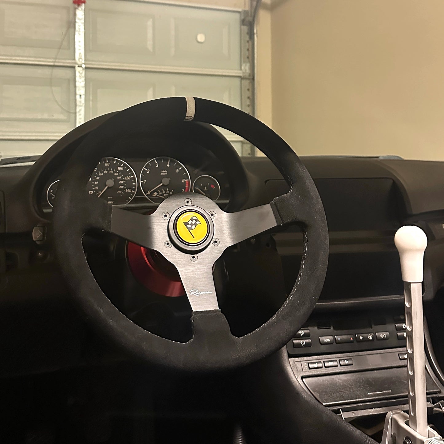 LIMITED Renown Time Trial White Knight Steering Wheel