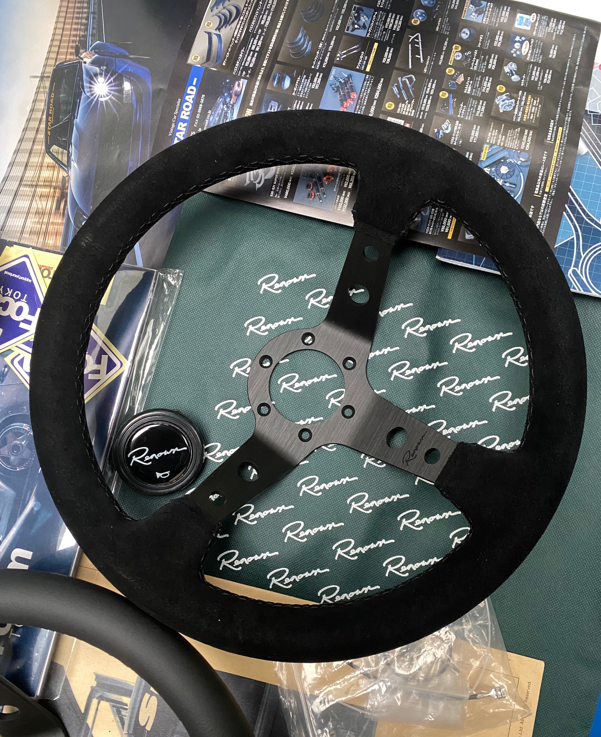 LIMITED Renown 100 Dark 330mm Steering Wheel – Renown USA