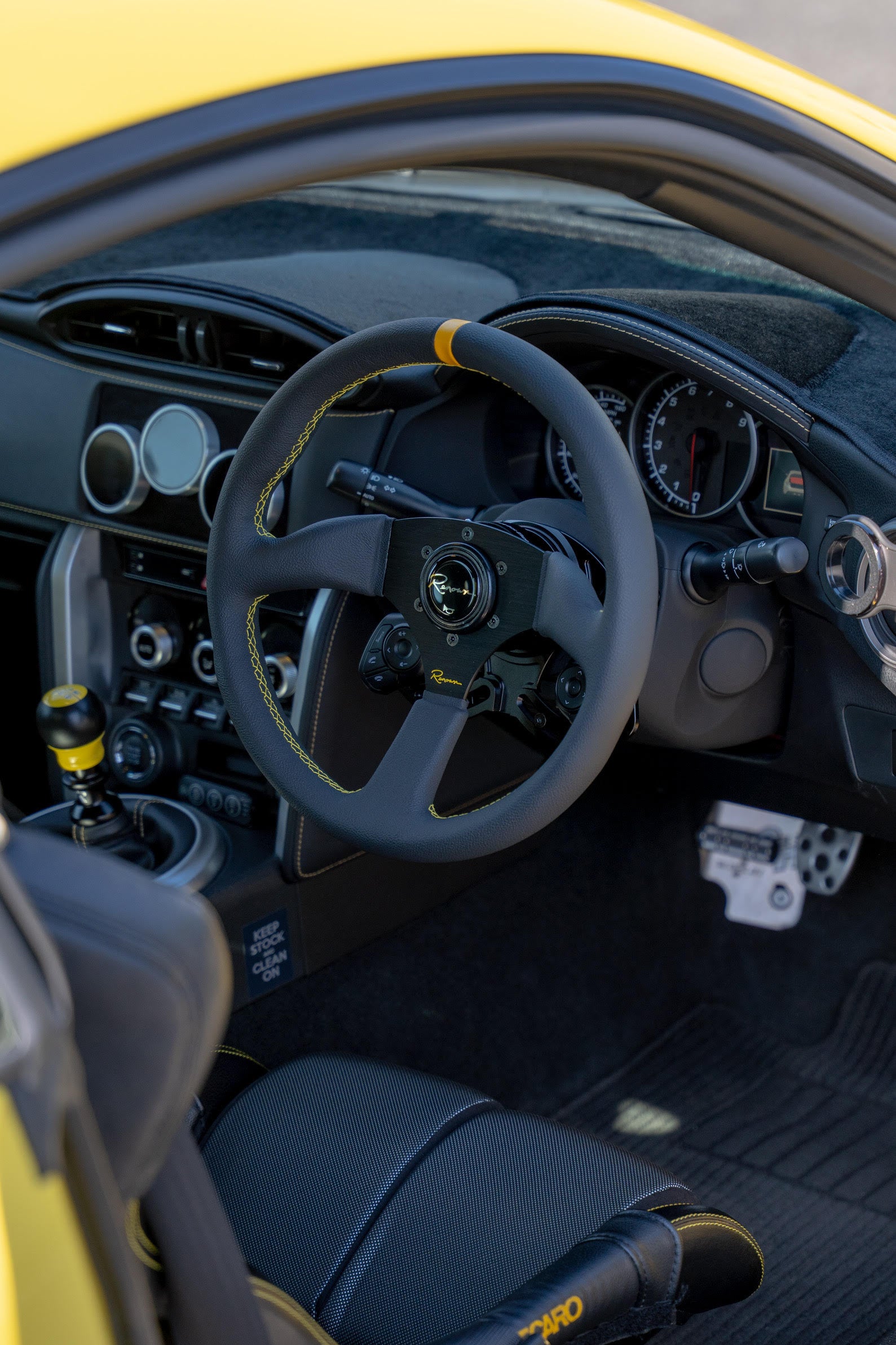 Renown 130R Dakar Competition Steering Wheel – Renown USA