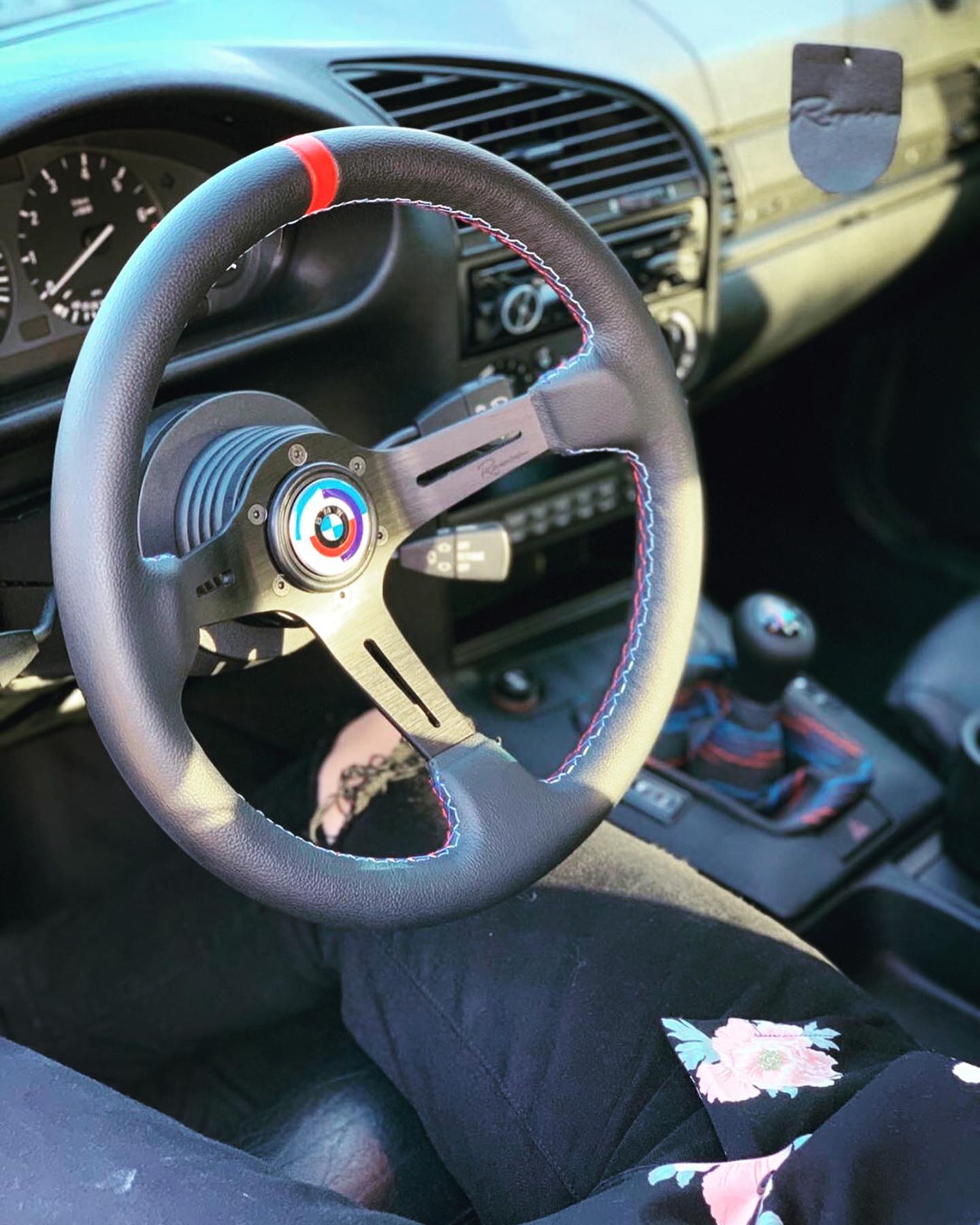 Renown Chicane Motorsport Competition Steering Wheel