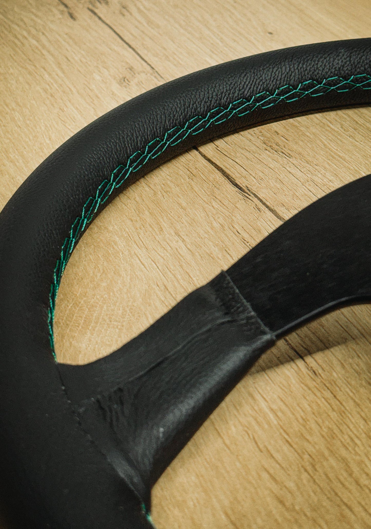 LIMITED Renown Champion Malachite Leather Steering Wheel