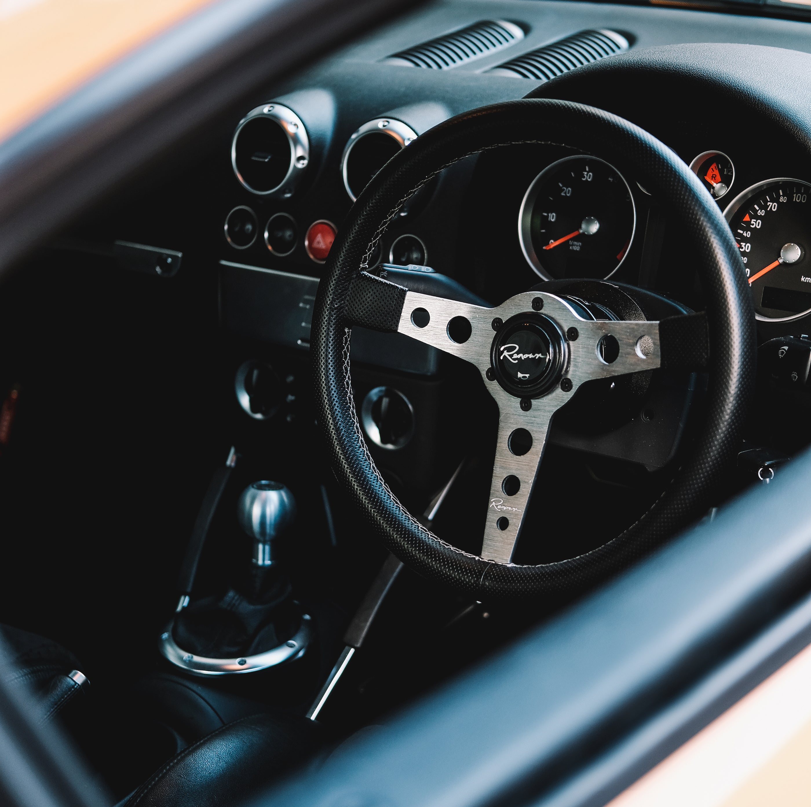 RENOWN ステアリング モナコ Pレザー 350㎜ シルバー Renown Monaco Silver Steering Wheel – Renown USA