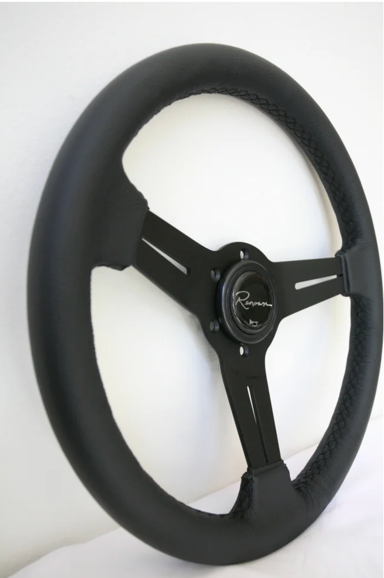 Renown Mille Dark Steering Wheel