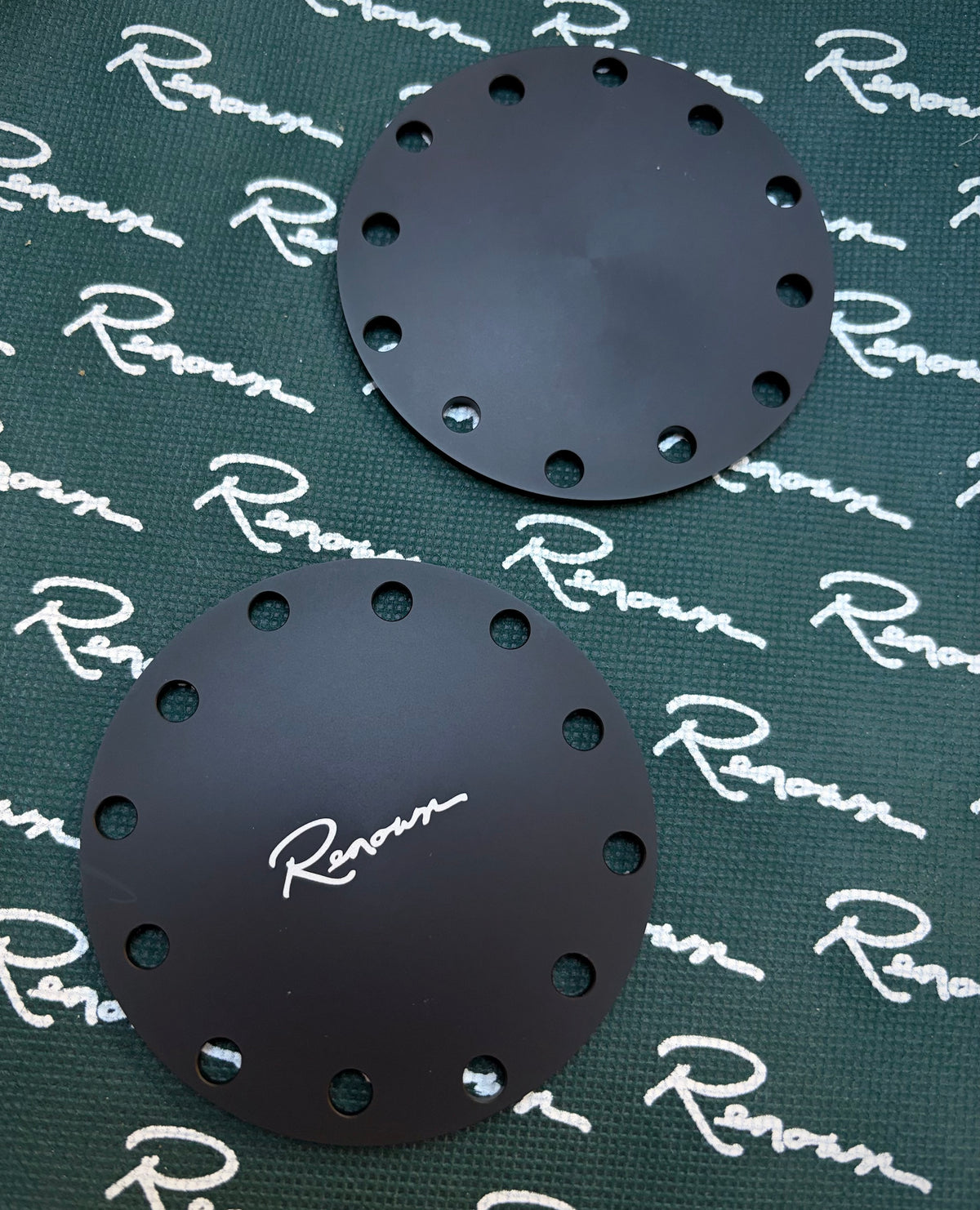 Renown Logo Horn Button Delete