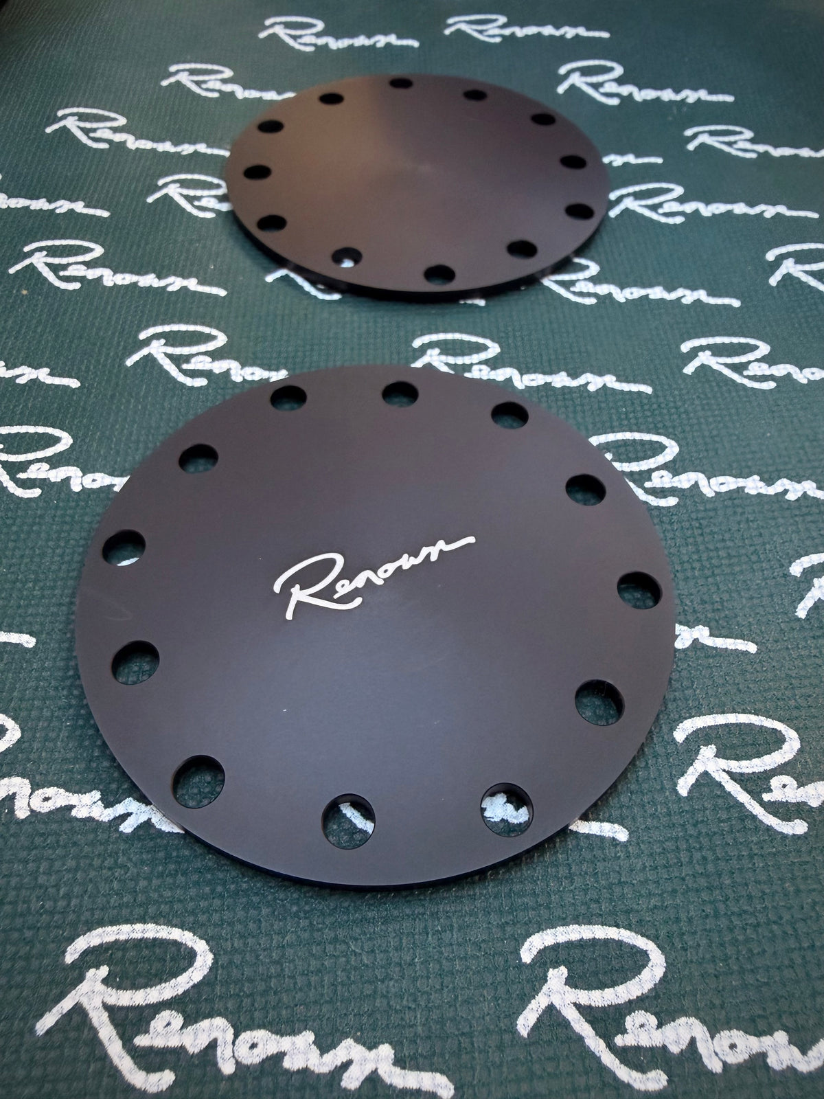 Renown Logo Horn Button Delete