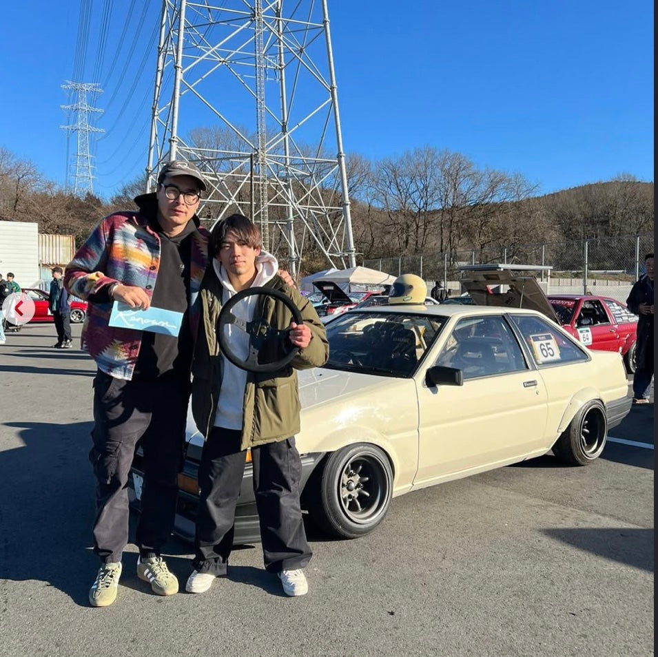 LIMITED Renown 100 Dark 330mm Steering Wheel